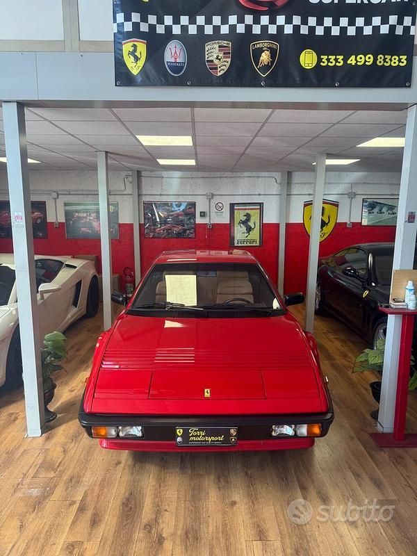 Usata Ferrari Mondial 241 CV (177 kW) 1983 Rosso Coupé