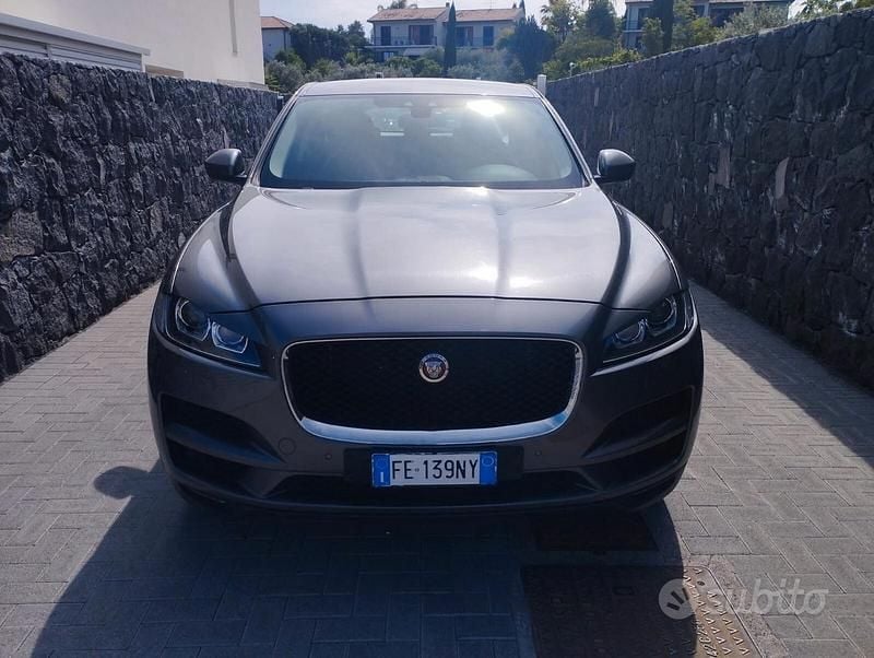 Usata Jaguar F-Pace Prestige 300 CV (220 kW) 2016 Grigio SUV