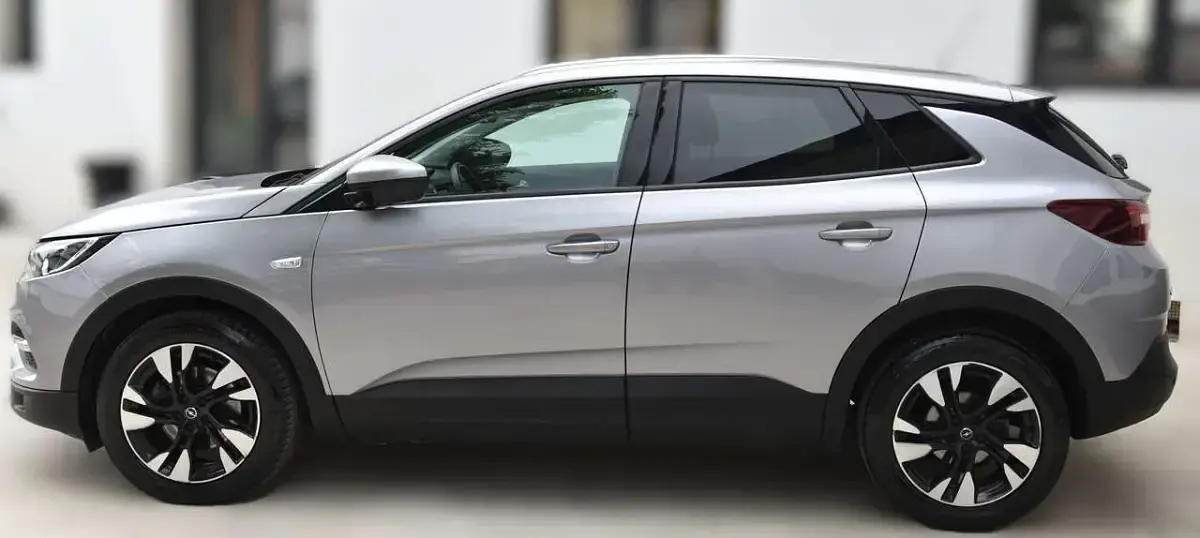 Usata Opel Grandland X Innovation 131 CV (96 kW) 2020 Quartz grey SUV