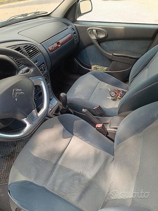 Usata Citroën Xsara 68 CV (50 kW) 2003 Grigio Berlina