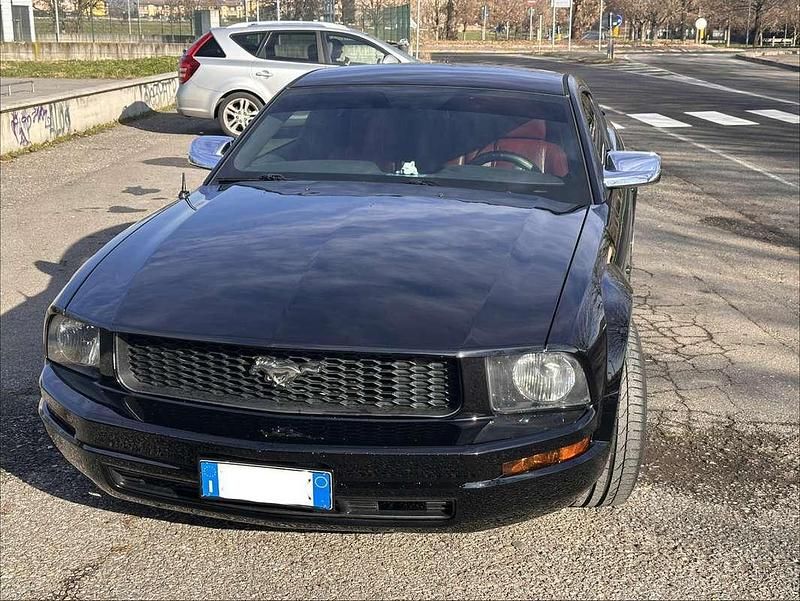 Usata Ford Mustang 288 CV (211 kW) 2006 Nero Coupé