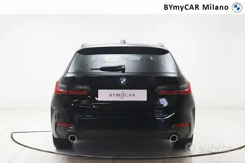 Usata BMW 318 Efficient Dynamics 150 CV (110 kW) 2025 Nero Station wagon