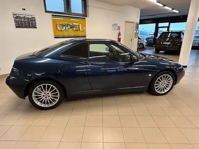 Usata Alfa Romeo GTV 144 CV (105 kW) 1999 Blu/azzurro Coupé