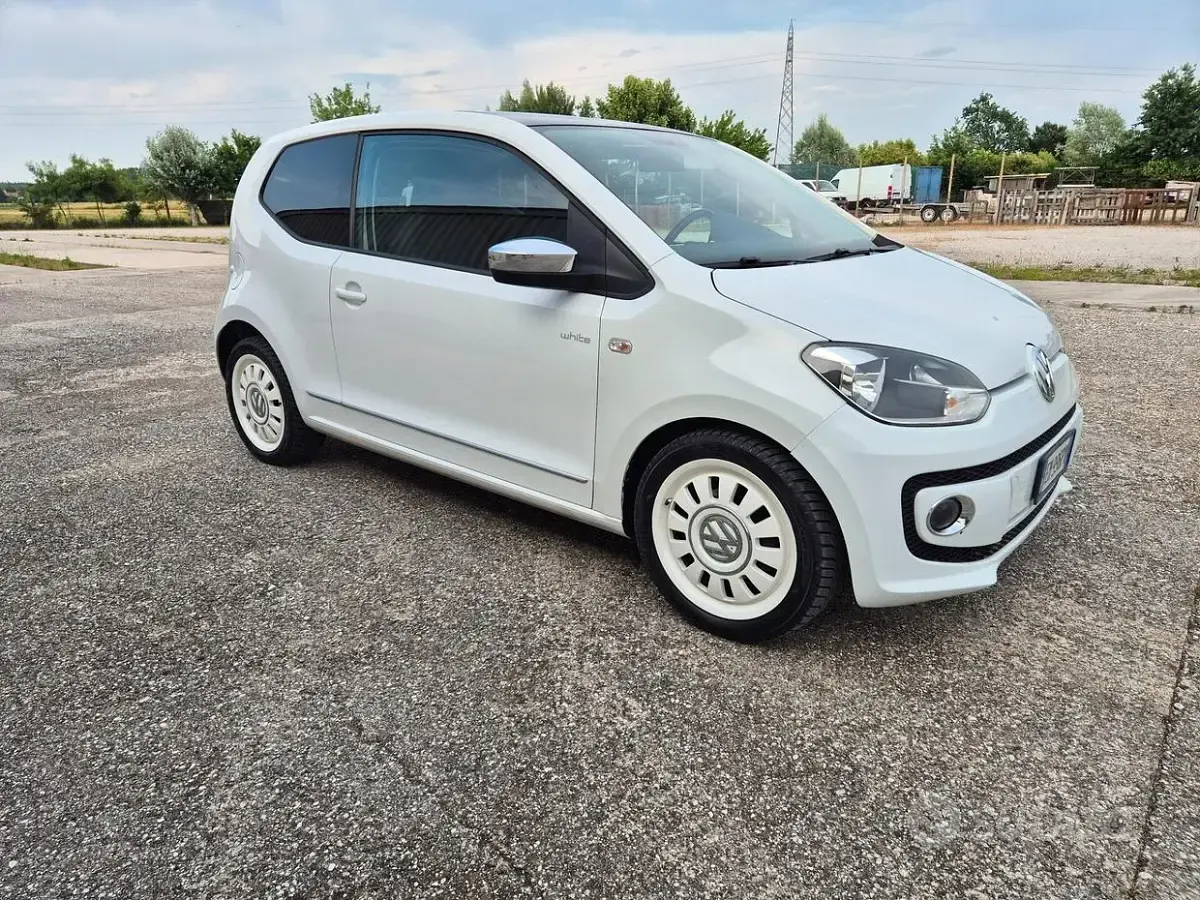 Usata VW up! 75 CV (55 kW) 2012 Bianco Utilitaria