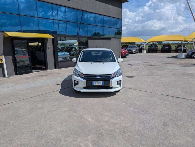 Usata Mitsubishi Space Star Invite 71 CV (52 kW) 2024 Bianco / pastello Utilitaria
