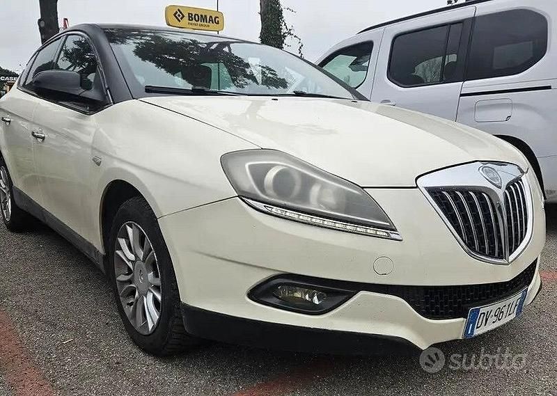 Usata Lancia Delta 120 CV (88 kW) 2009 Bianco Utilitaria