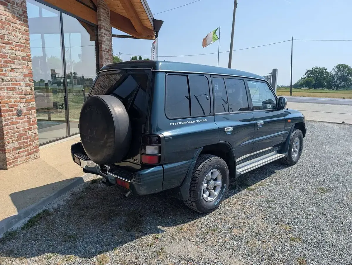 Usata Mitsubishi Pajero 99 CV (72 kW) 1998 Verde SUV