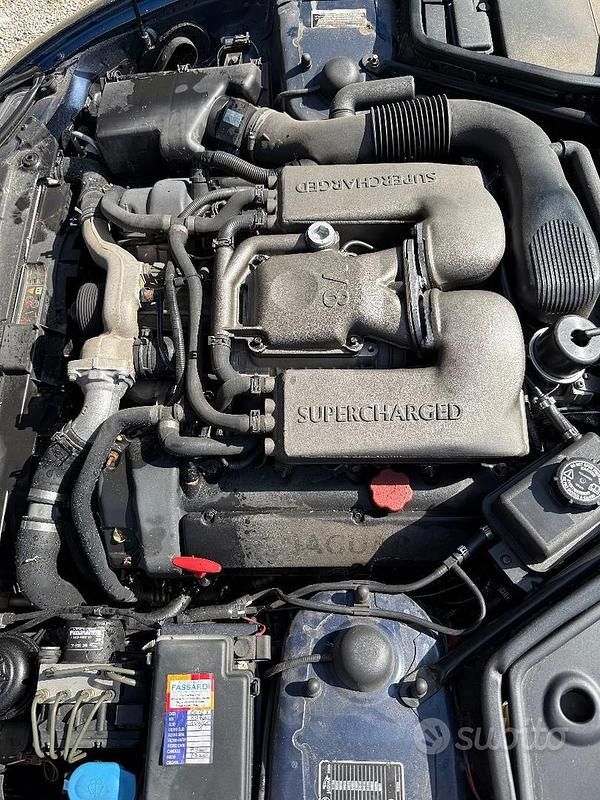 Usata Jaguar XKR 363 CV (266 kW) 1999 Blu/azzurro Cabrio