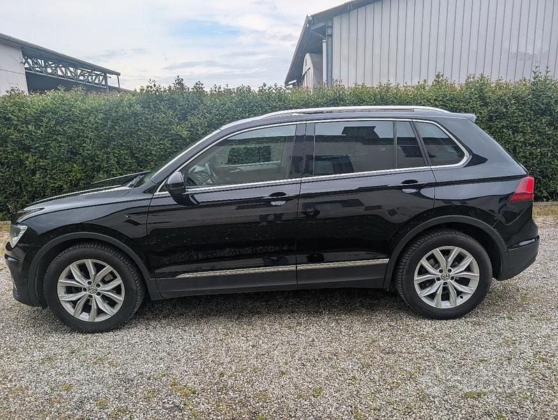 Gebraucht VW Tiguan Business 116 PS (85 kW) 2017 Schwarz SUV