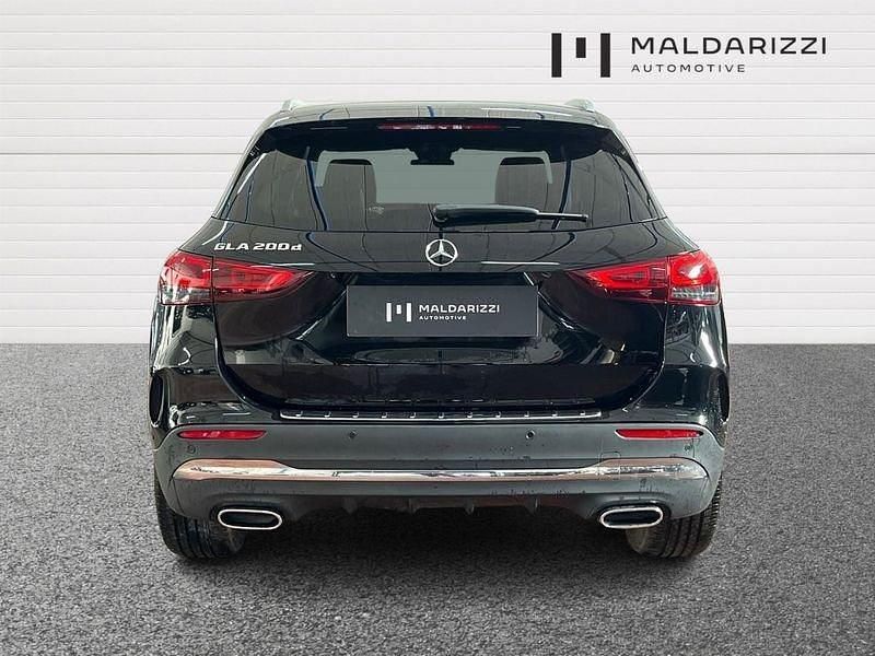 Usata Mercedes GLA200 Premium 150 CV (110 kW) 2022 Nero SUV