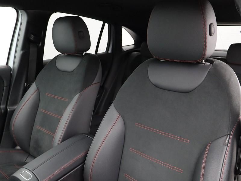 Usata Mercedes EQA250+ AMG Line Premium 94 kW (129 CV) 2024 Argento SUV