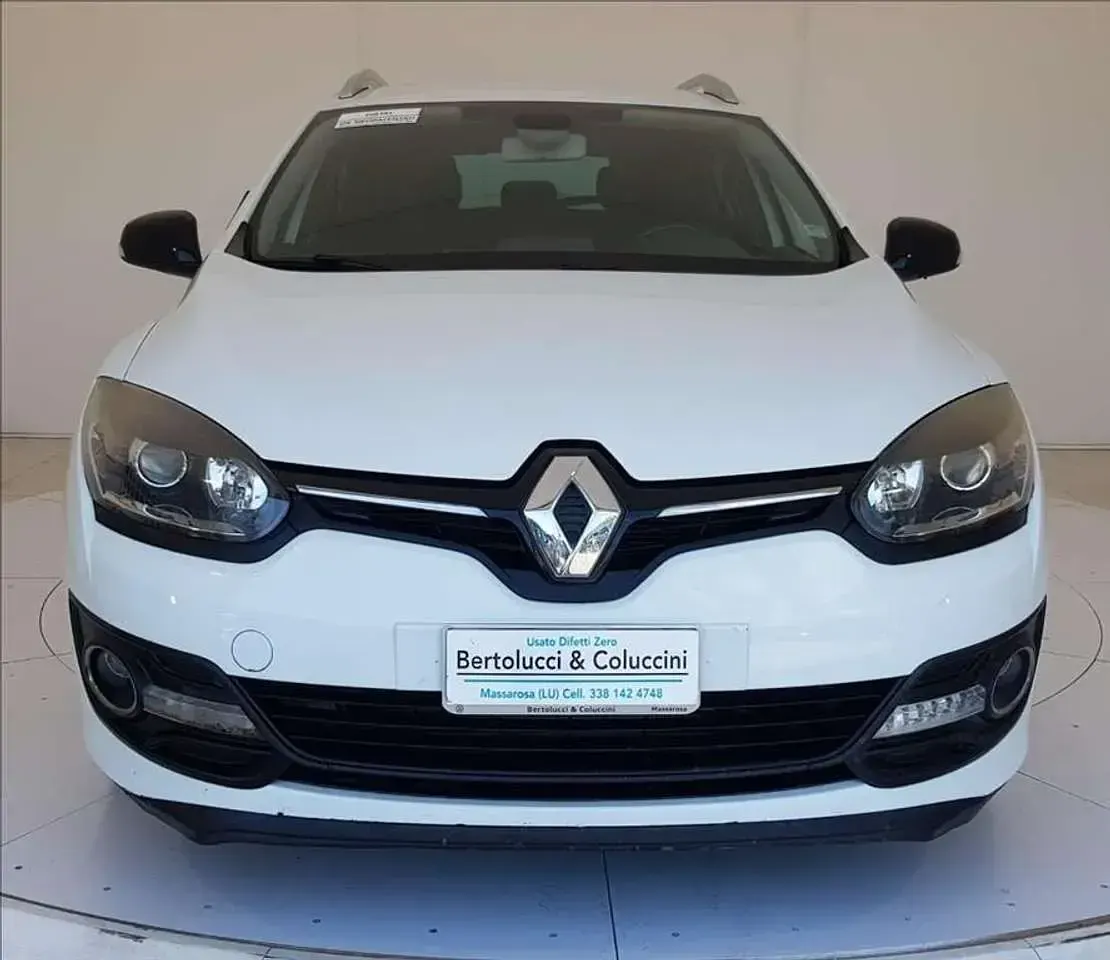 Usata Renault Mégane GrandTour LIMITED 110 CV (80 kW) 2016 Bianco pastello Station wagon