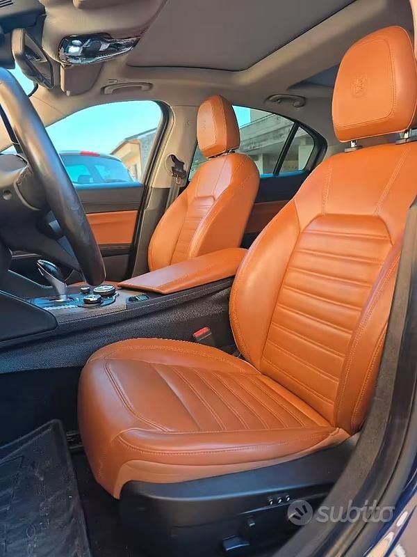 Usata Alfa Romeo Giulia 180 CV (132 kW) 2017 Blu Berlina