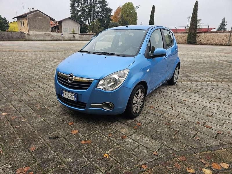 Blu/azzurro Usata 2013 Opel Agila Due volumi | 4400 € (Buon prezzo) - Immagine 1/4
