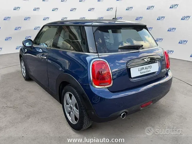 Usata Mini Cooper D Seven 116 CV (85 kW) 2017 Blu/azzurro Utilitaria