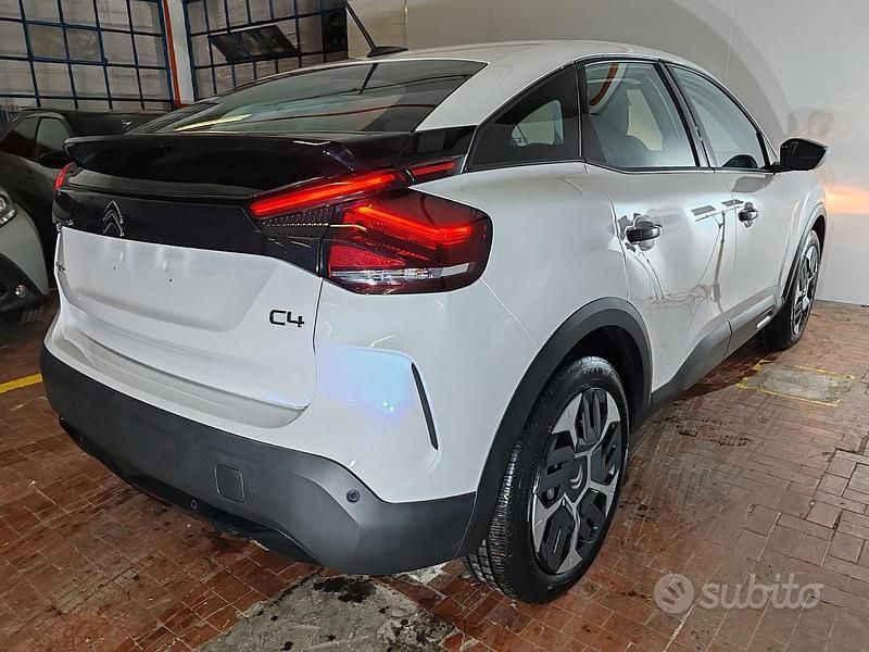 Usata Citroën C4 PureTech 131 CV (96 kW) 2024 Bianco Berlina