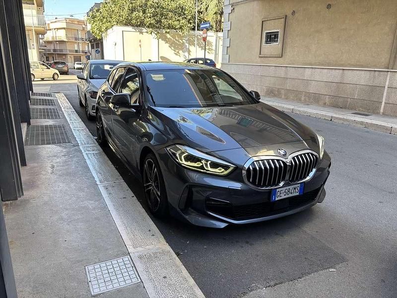 Usata BMW 116 M Sport 116 CV (85 kW) 2021 Grigio Utilitaria