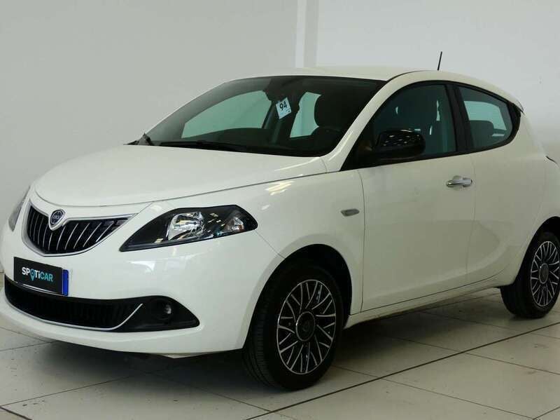 Usata Lancia Ypsilon S 69 CV (50 kW) 2024 Bianco Utilitaria