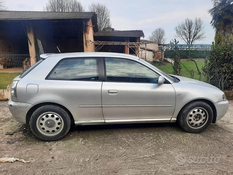 Usata Audi A3 102 CV (75 kW) 2002 Utilitaria
