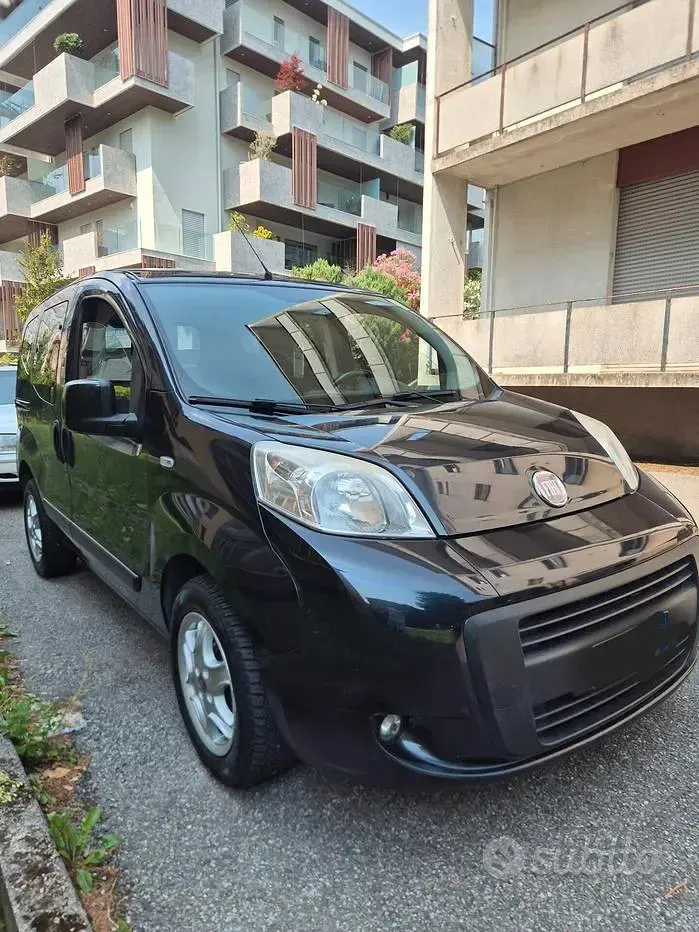 Usata Fiat Qubo Trekking 75 CV (55 kW) 2011 Nero Monovolume