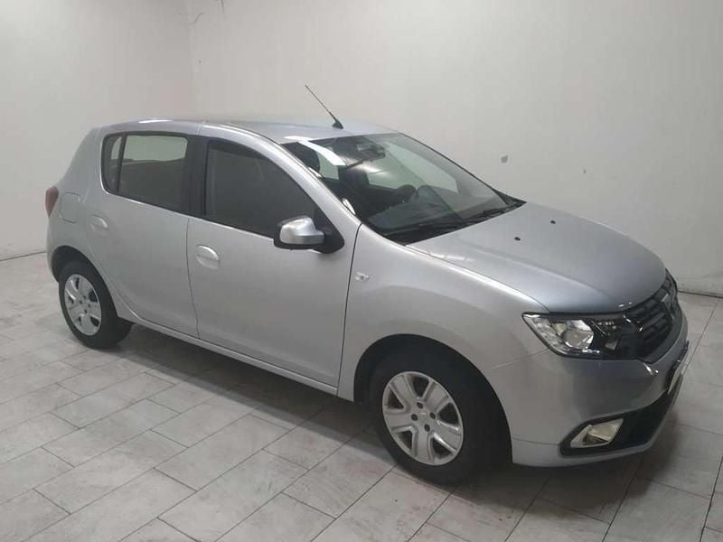 Usata Dacia Sandero Comfort 101 CV (74 kW) 2021 Argento Utilitaria