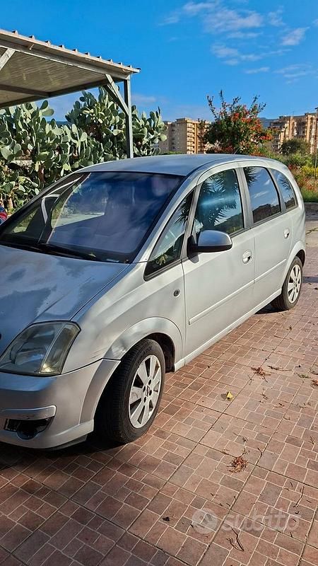Usata Opel Meriva 76 CV (55 kW) 2004 Grigio Monovolume