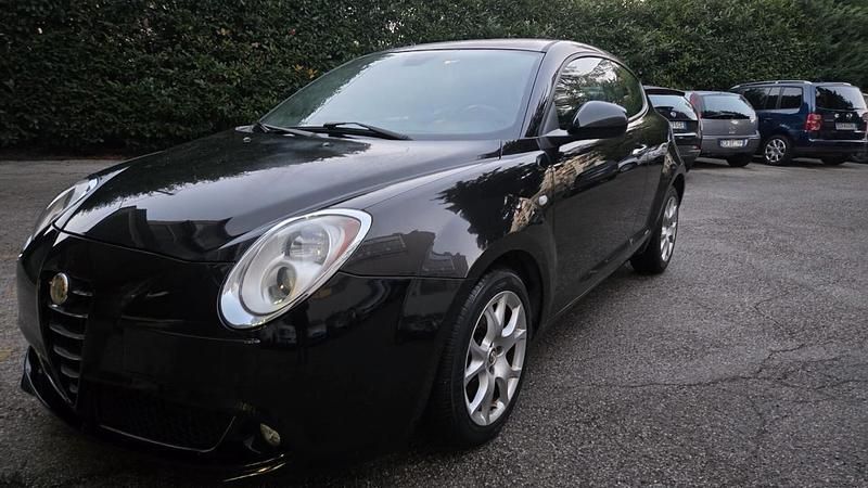 Nero Usata 2012 Alfa Romeo MiTo Distinctive Due volumi | 3200 € (Ottimo prezzo) - Immagine 1/4