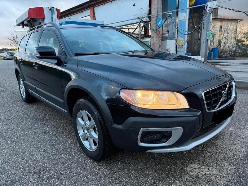 Usata Volvo XC70 Kinetic 185 CV (136 kW) 2007 Nero Station wagon
