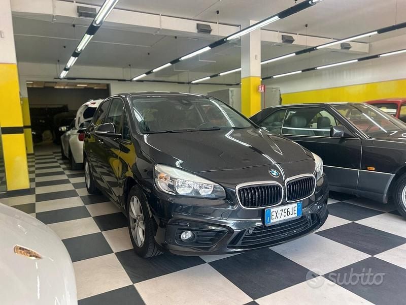 Usata BMW 218 Active Tourer Luxury Line 150 CV (110 kW) 2014 Nero Monovolume