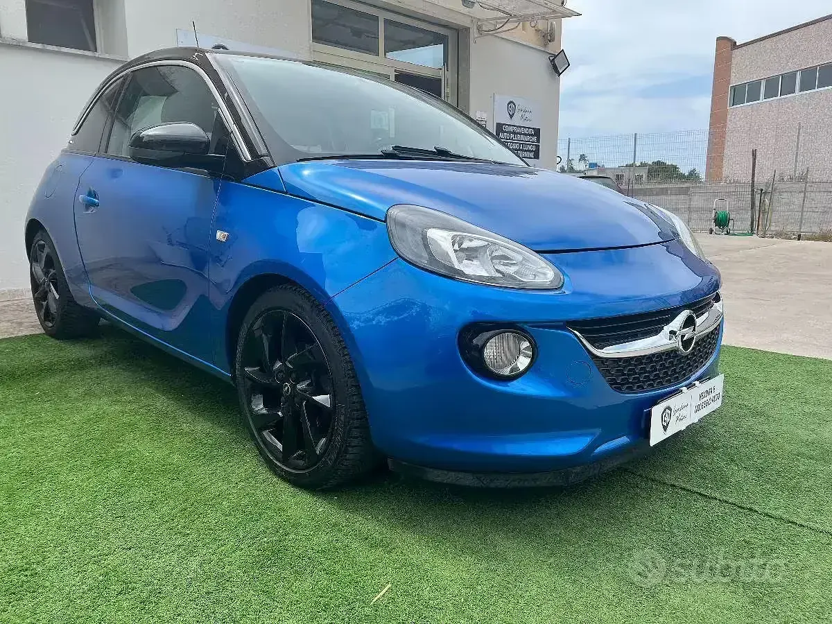 Usata Opel Adam 69 CV (50 kW) 2016 Blu Utilitaria