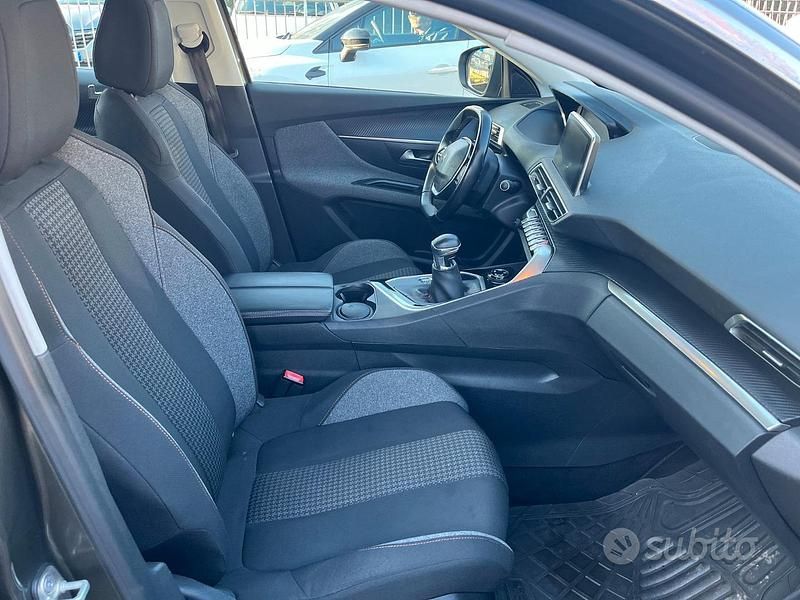 Usata Peugeot 3008 2018 Marrone SUV