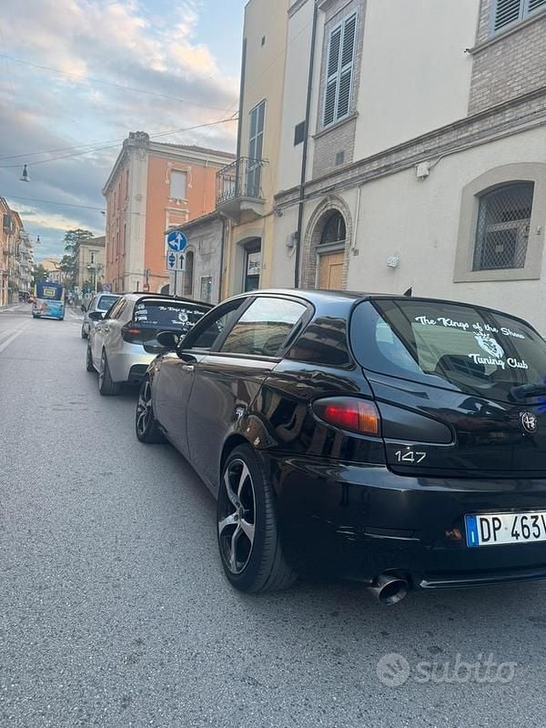 Usata Alfa Romeo 147 120 CV (88 kW) 2008 Nero Utilitaria