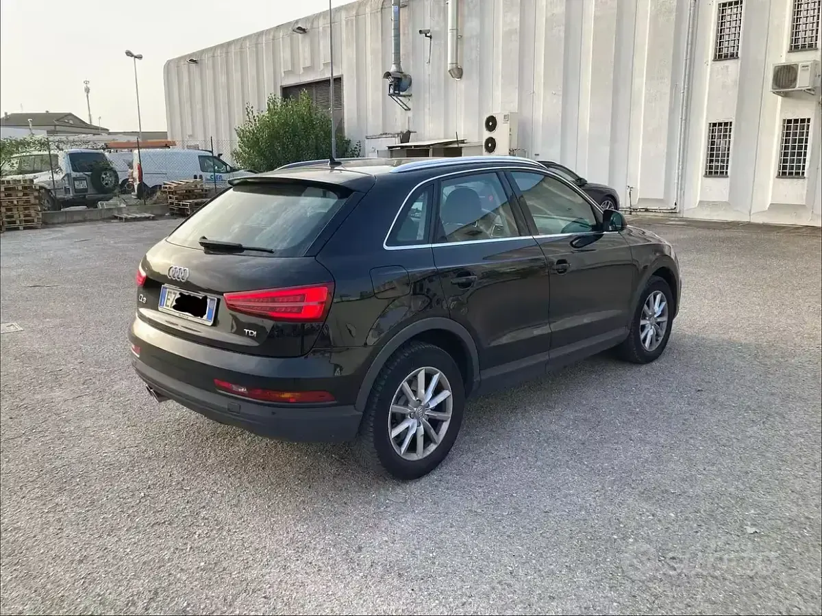 Usata Audi Q3 Ambiente 150 CV (110 kW) 2015 Nero SUV
