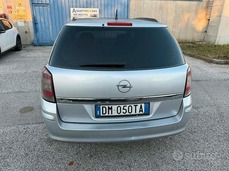 Usata Opel Astra 60 CV (44 kW) 2007 Grigio Station wagon