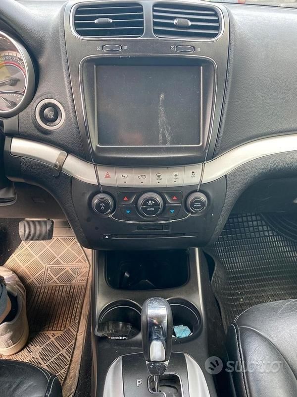 Usata Fiat Freemont 170 CV (125 kW) 2013 Grigio SUV