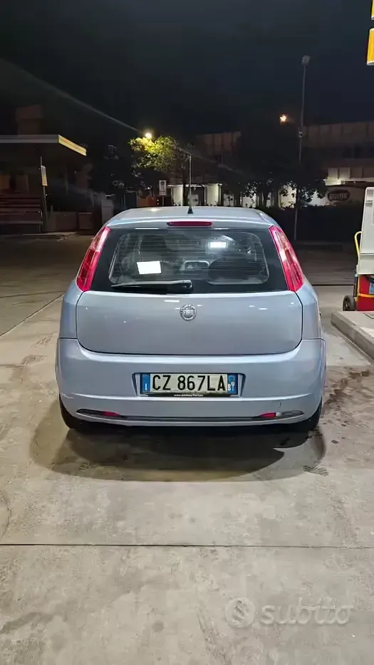 Usata Fiat Grande Punto 65 CV (47 kW) 2005 Utilitaria