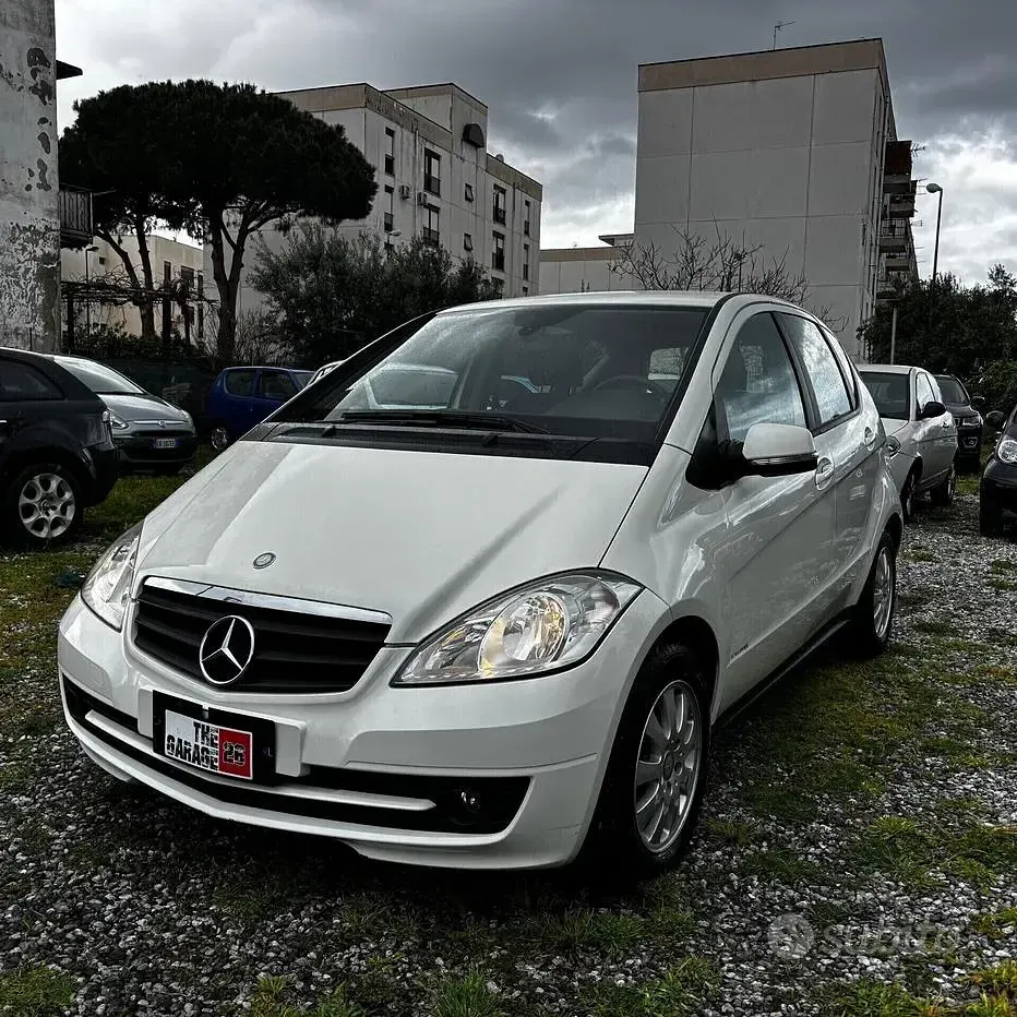Usata Mercedes A180 Executive 109 CV (80 kW) 2011 Bianco Berlina