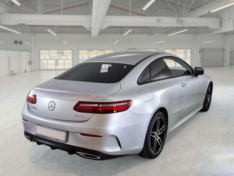 Usata Mercedes E220 Premium 194 CV (142 kW) 2020 Argento Coupé
