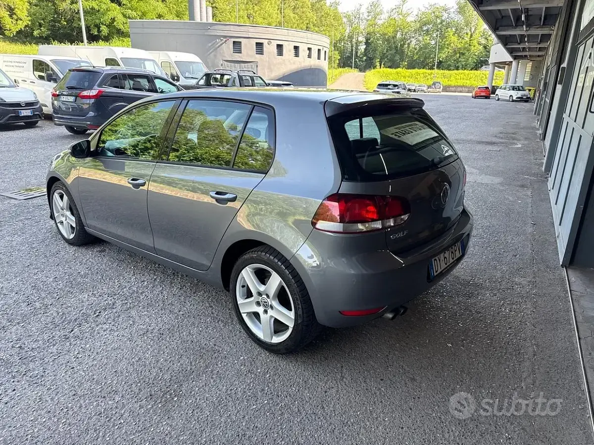 Usata VW Golf VI Highline 140 CV (102 kW) 2009 Grigio Utilitaria
