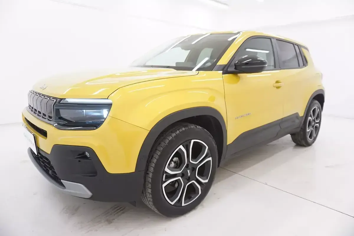 Usata Jeep Avenger Summit 101 CV (74 kW) 2025 Giallo/orogiallo/oro SUV