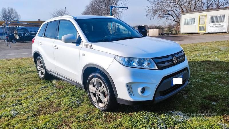 Usata Suzuki Vitara 120 CV (88 kW) 2015 Bianco SUV