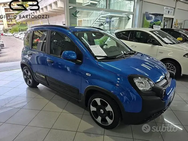 Usata Fiat Panda Cross Cross 70 CV (51 kW) 2025 Blu Utilitaria