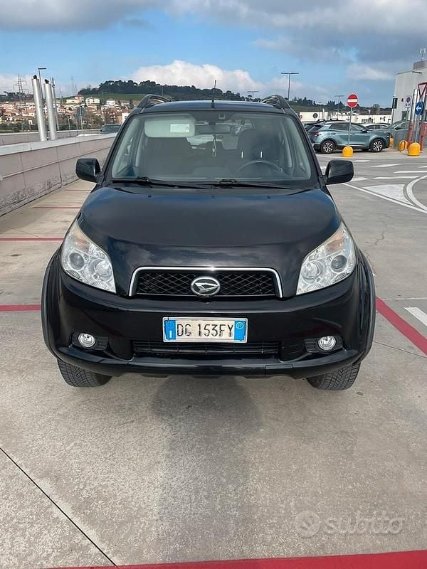 Usata Daihatsu Terios 105 CV (77 kW) 2007 Nero SUV