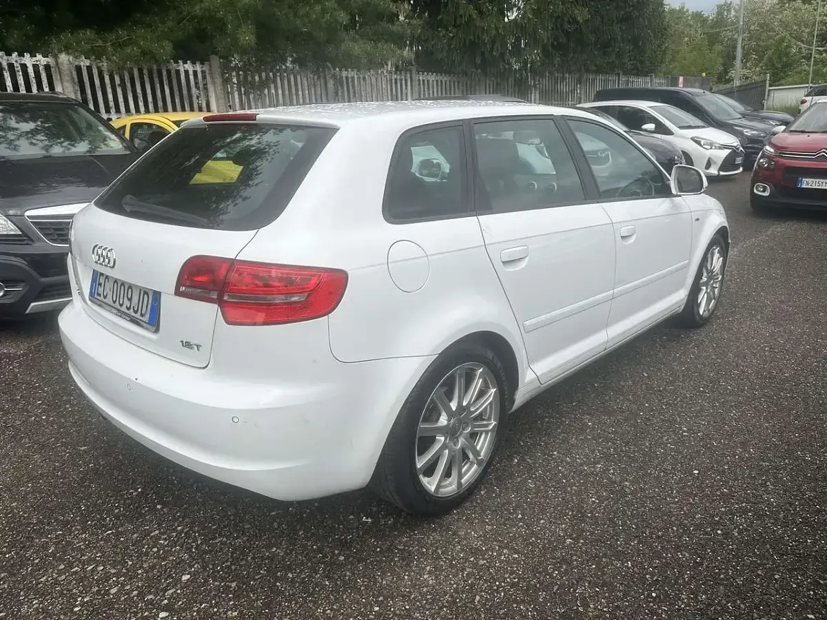 Usata Audi A3 Attraction 160 CV (117 kW) 2010 Bianco Utilitaria