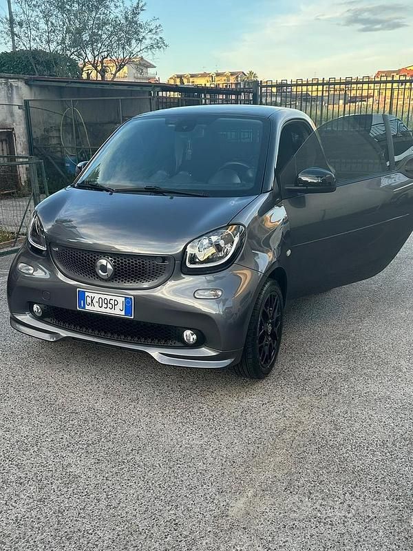 Usata Smart ForTwo Coupé 90 CV (66 kW) 2016 Utilitaria