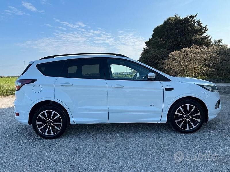 Usata Ford Kuga ST 180 CV (132 kW) 2017 Bianco SUV