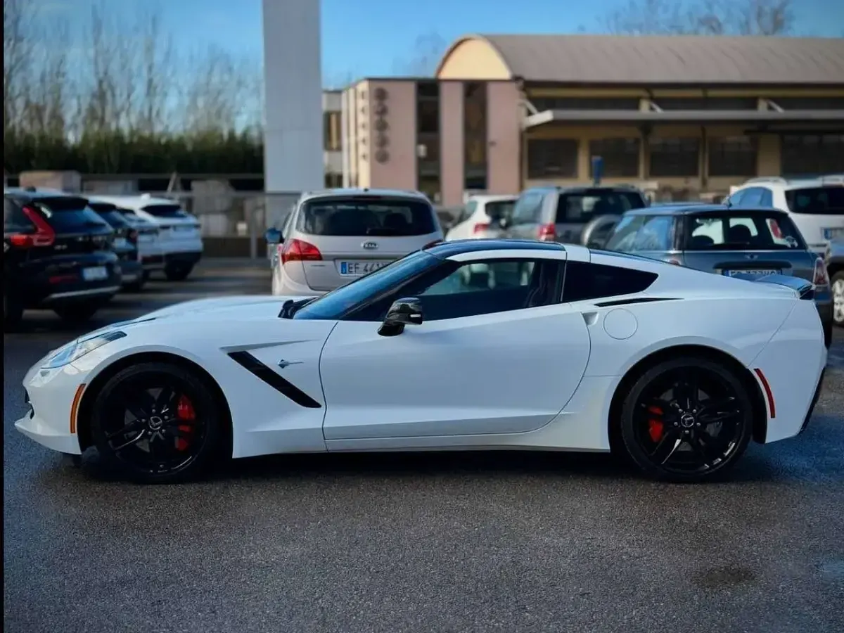 Usata Corvette Stingray 466 CV (342 kW) 2015 Bianco Coupé