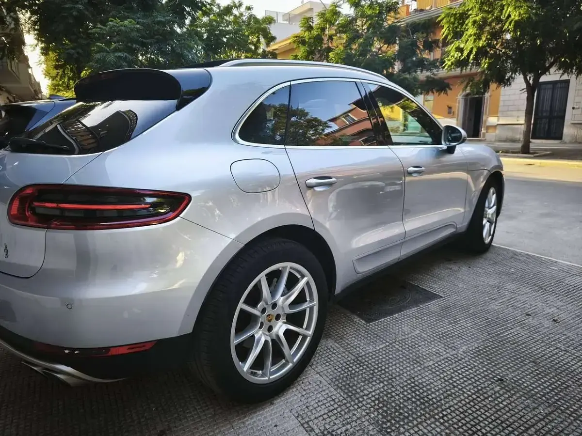 Usata Porsche Macan 250 CV (183 kW) 2015 Argento SUV