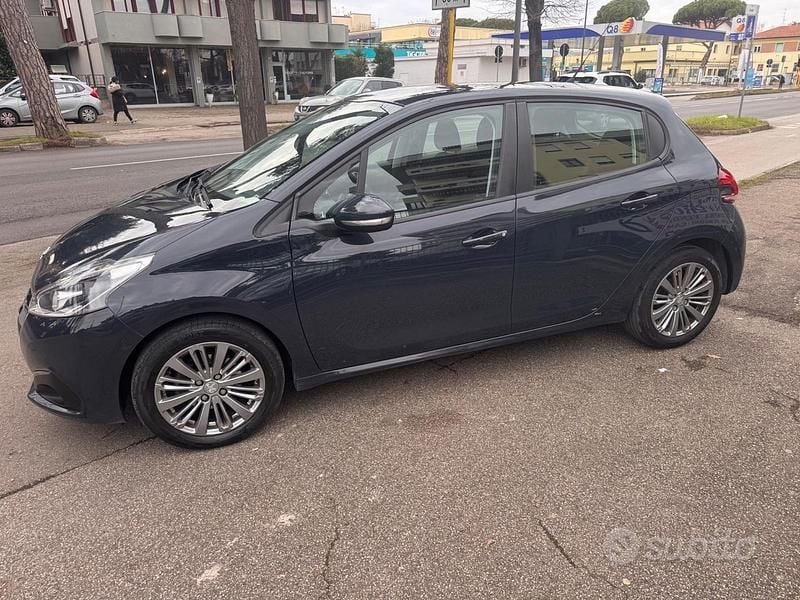 Usata Peugeot 208 Allure 75 CV (55 kW) 2016 Grigio Utilitaria