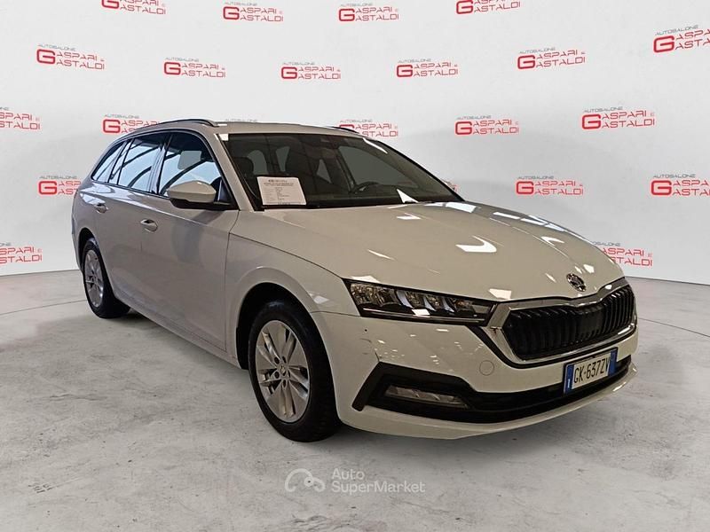 Usata Skoda Octavia Executive 150 CV (110 kW) 2022 Bianco Station wagon